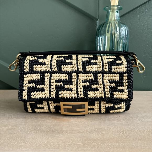 NEW Fendi Raffia Vitello Grace FF Crochet Baguette Natural Black Crossbody Bag - Picture 2 of 14
